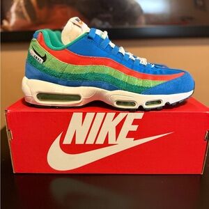Nike Air Max 95 Blue and Green Sneakers